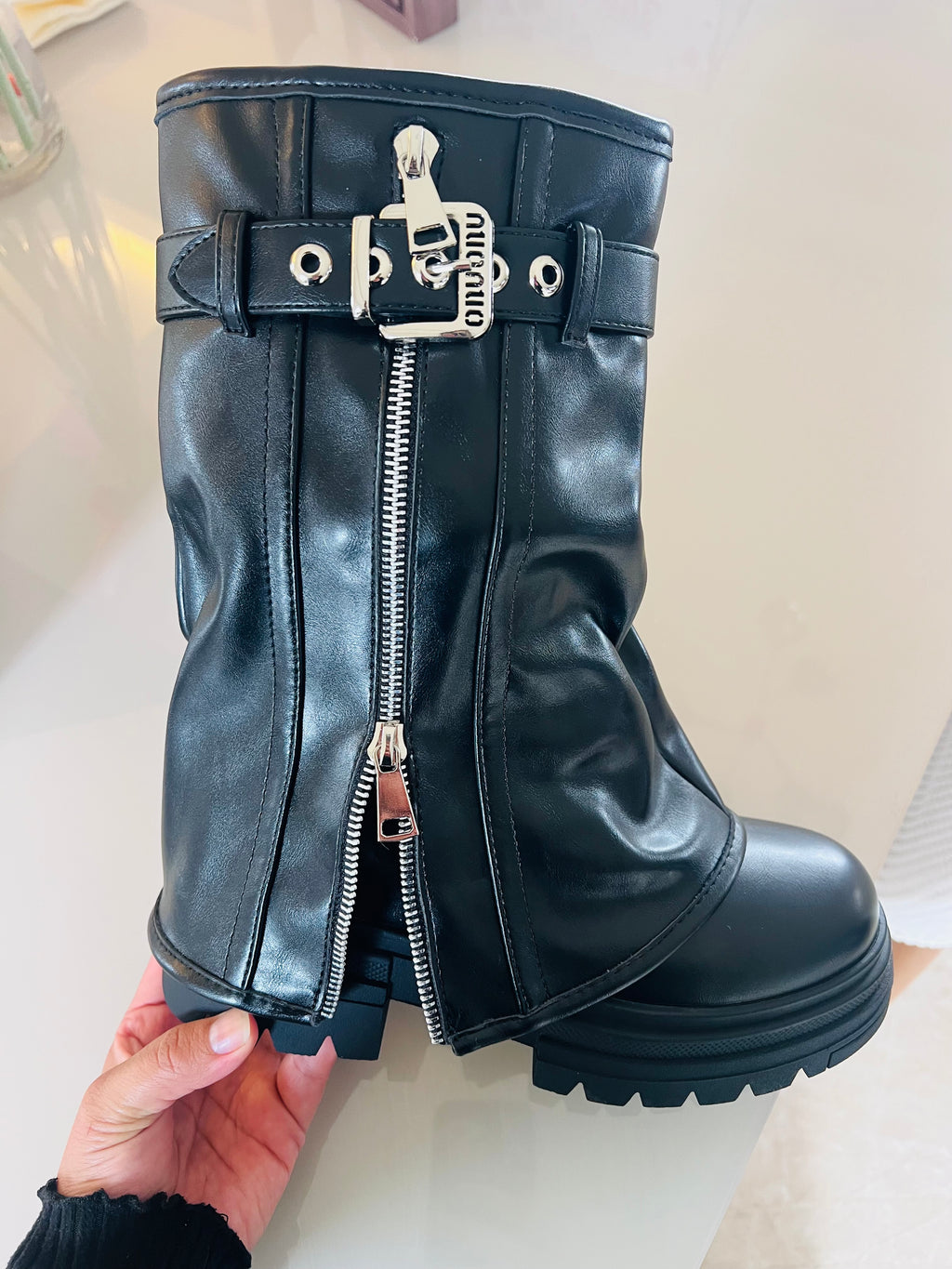 BOTA NOVA
