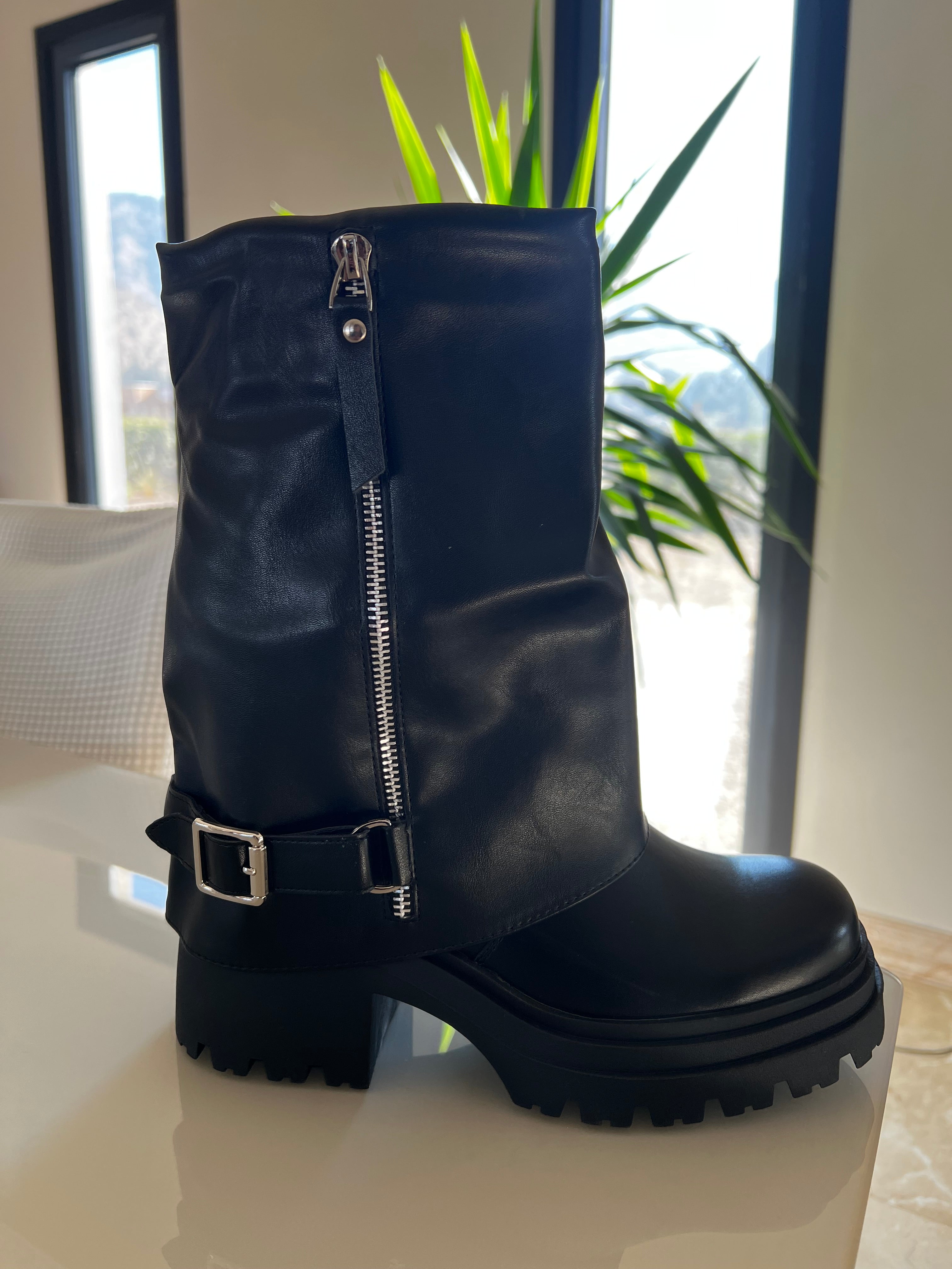 Bota MILENA