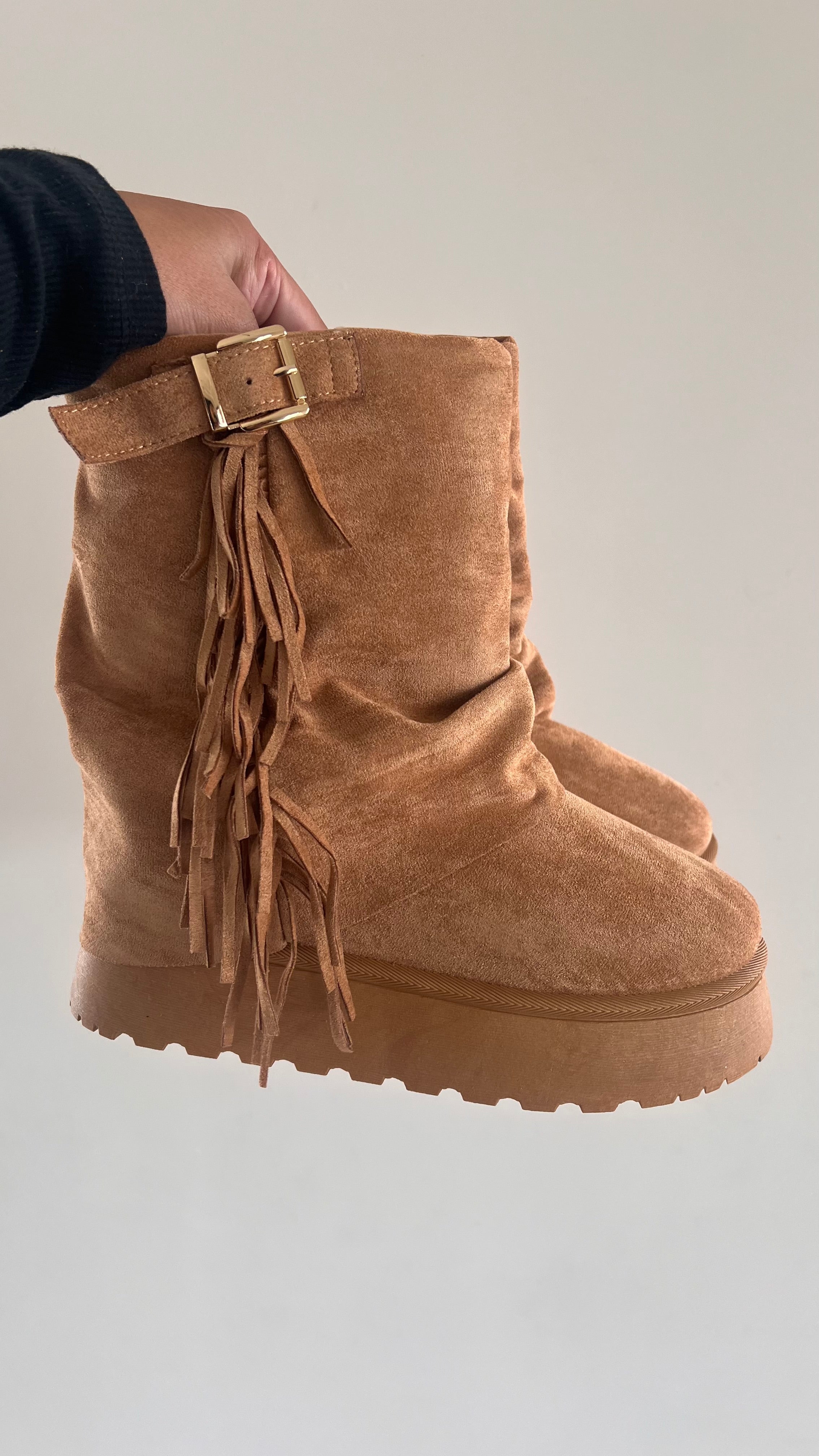 Pantubotas café flecos