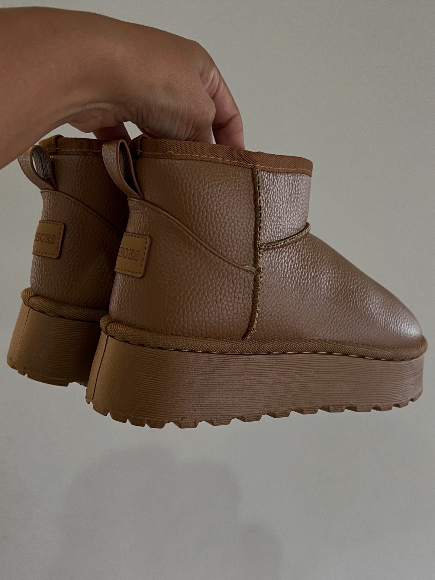 PANTUBOTAS CAMEL ECOCUERO