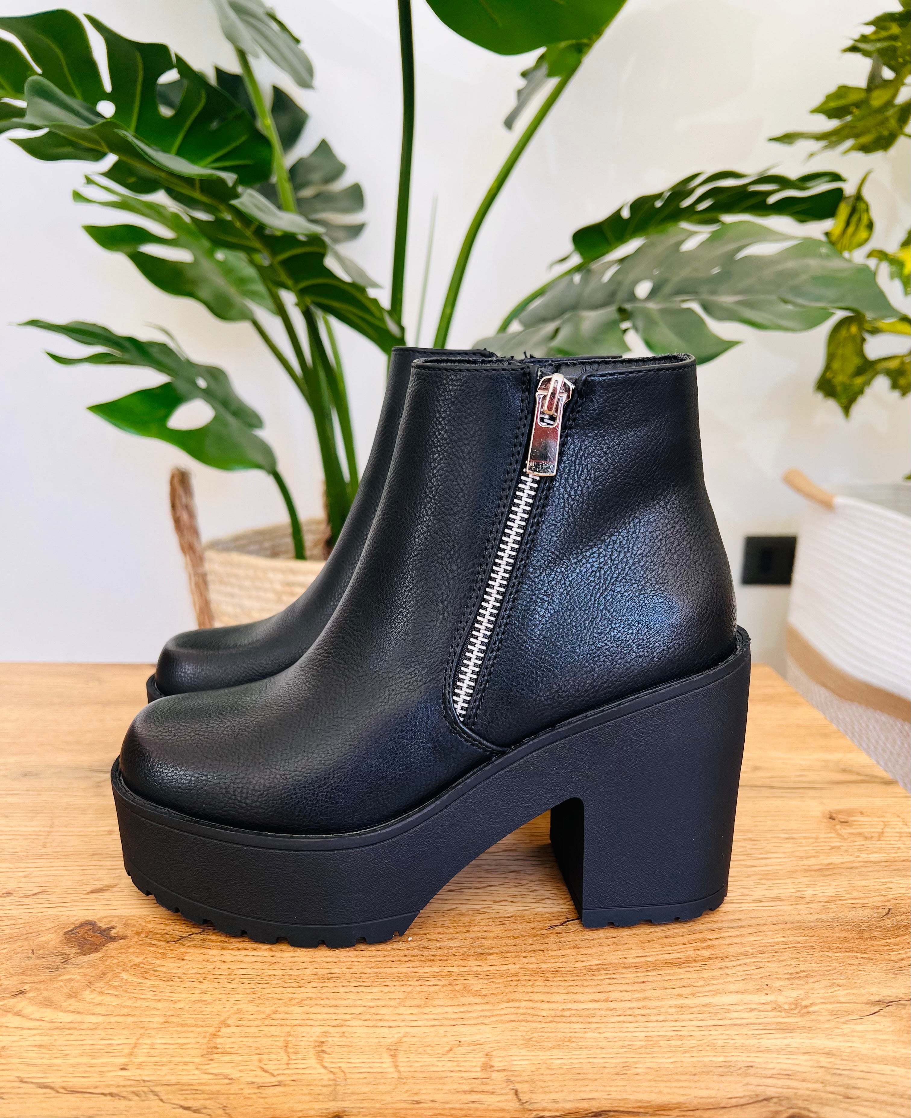 BOTIN CAPRI