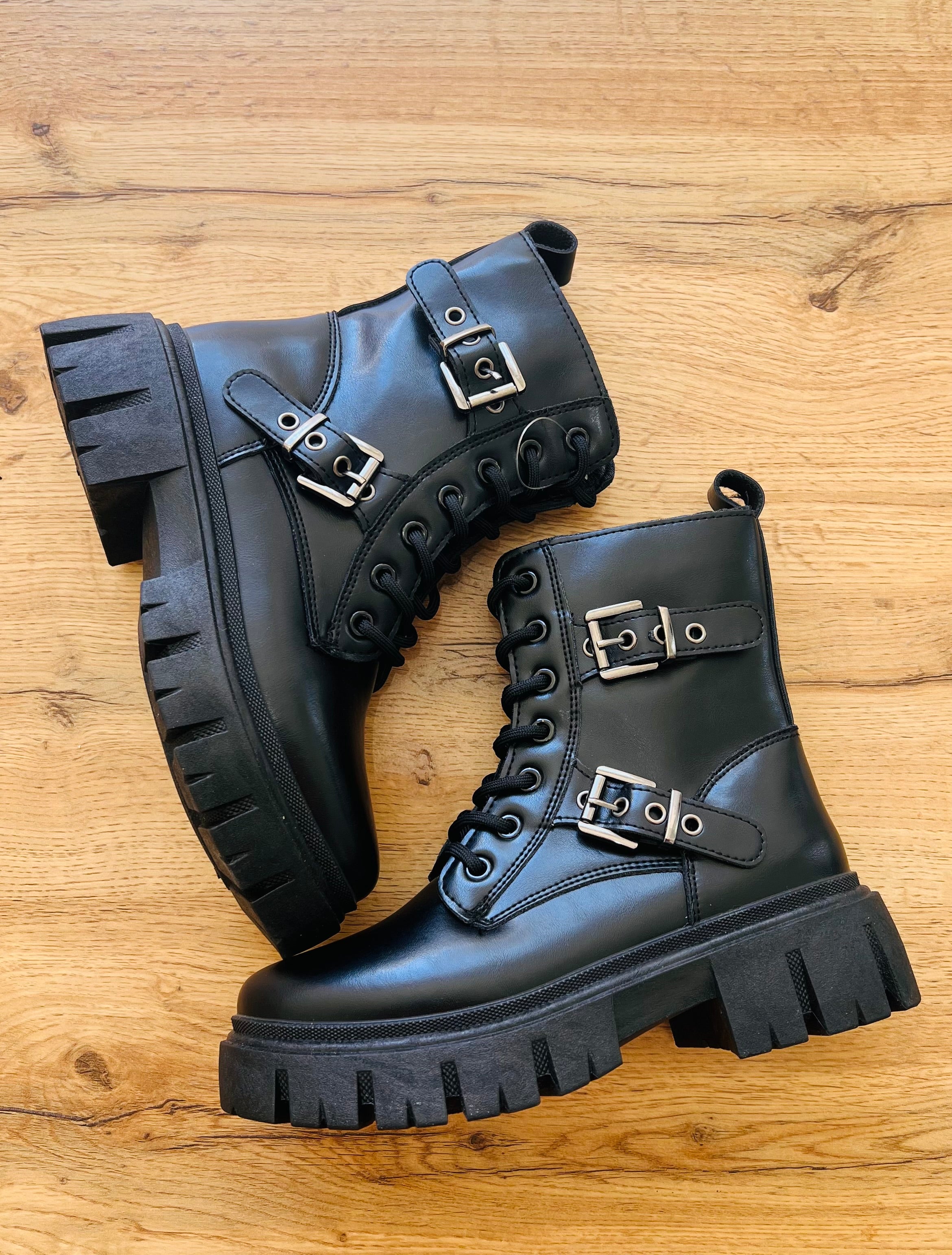 BOTIN VERA